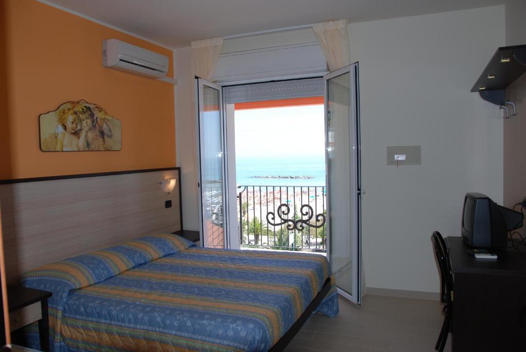 Hotel Cristall سان بنيديتّو ديل ترونتو المظهر الخارجي الصورة