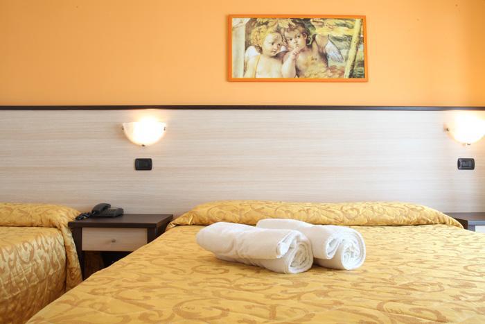 Hotel Cristall سان بنيديتّو ديل ترونتو المظهر الخارجي الصورة